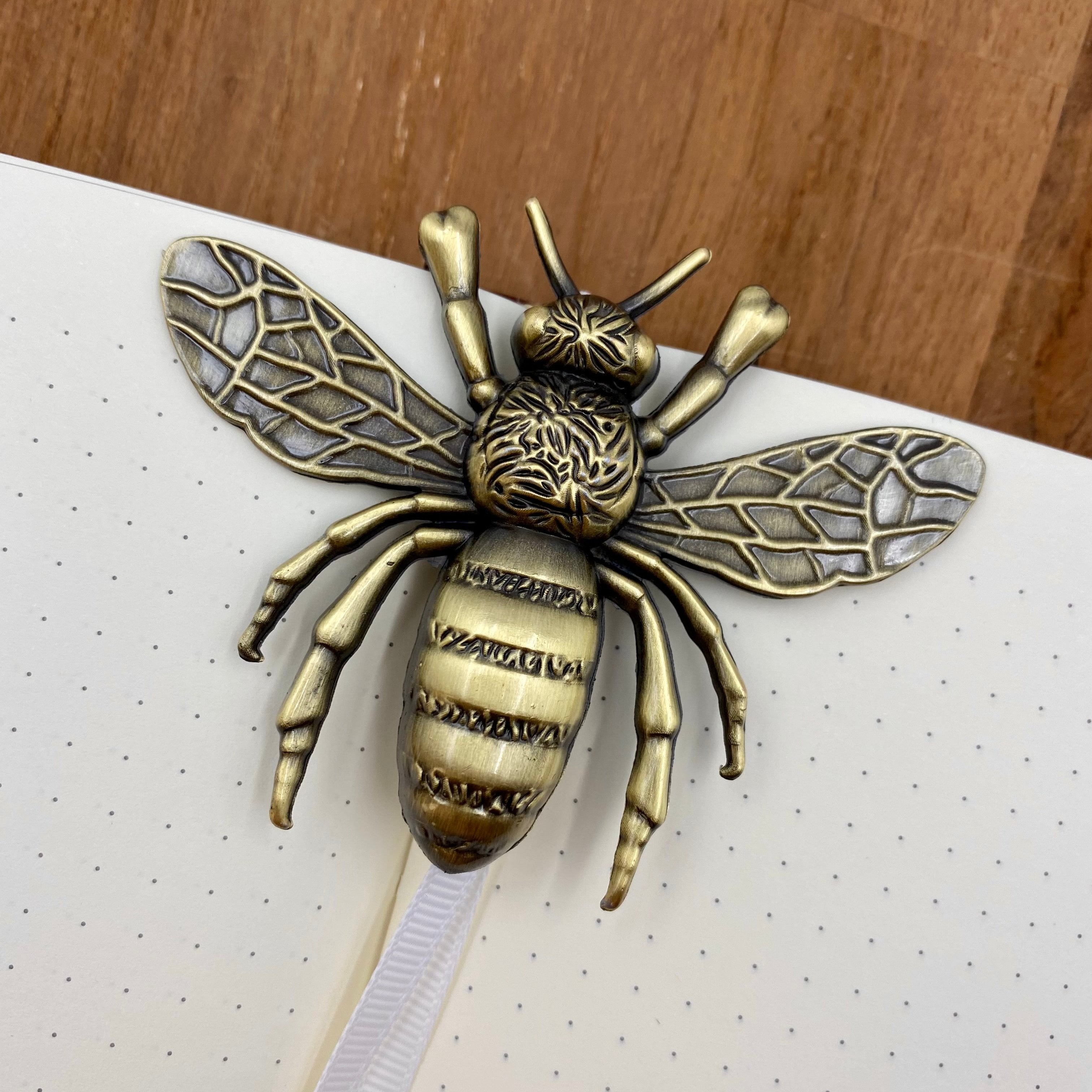 Esterbrook Bee Page Holder